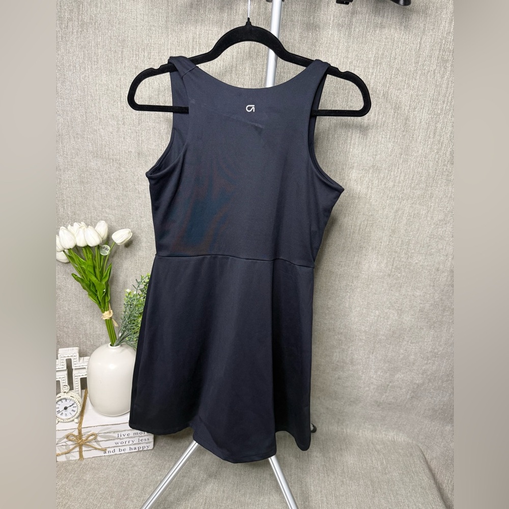 NWT GapFit Active dress with built in shorts - Picture 2 of 4